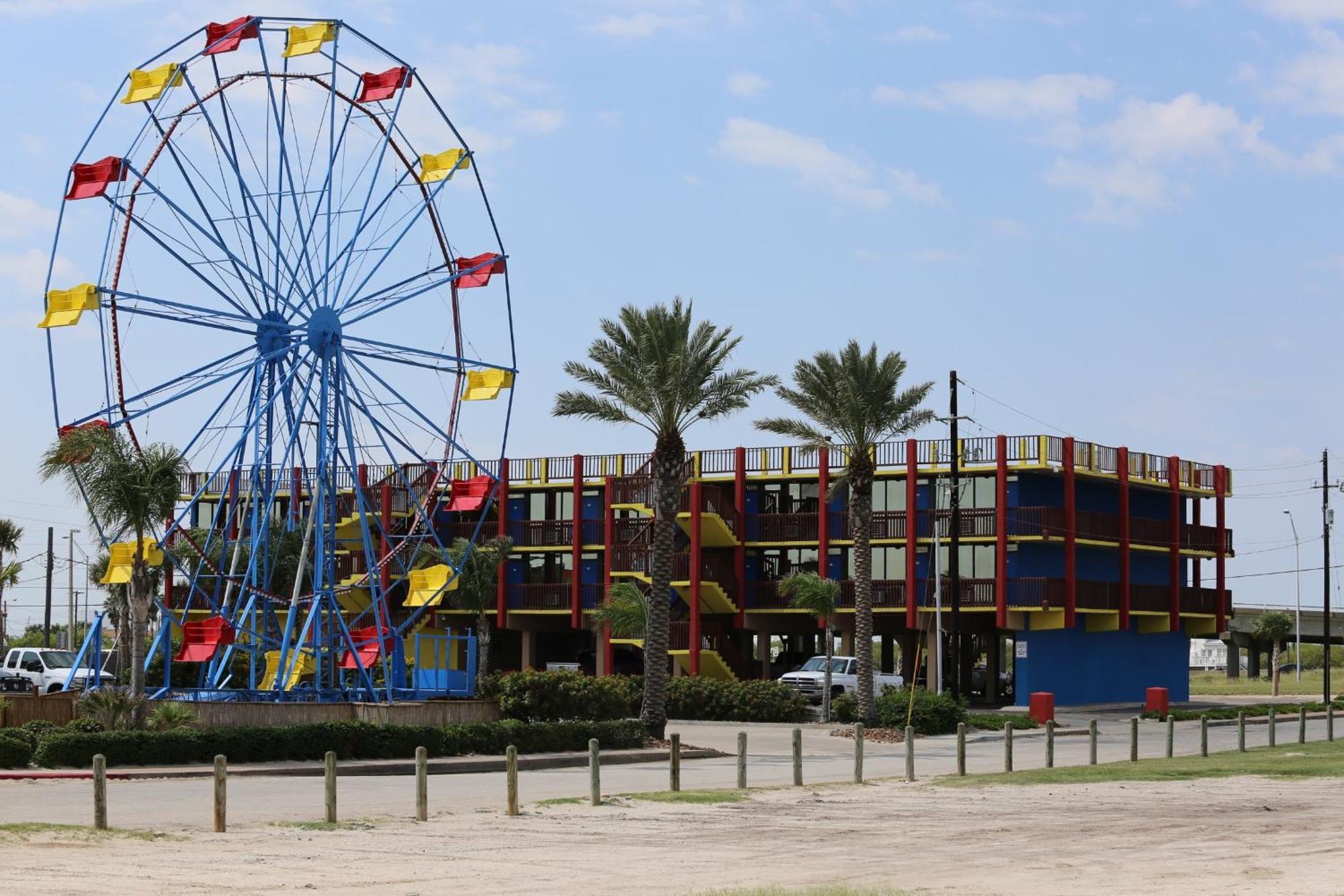 Hotel Deville Corpus Christi Exterior photo
