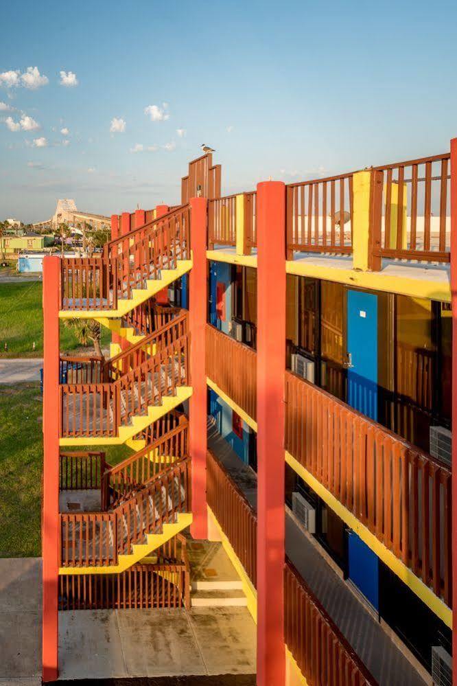 Hotel Deville Corpus Christi Exterior photo